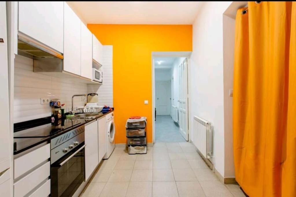 Divina Malasana Apartment Madrid Bagian luar foto