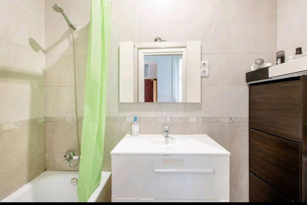 Divina Malasana Apartment Madrid Bagian luar foto