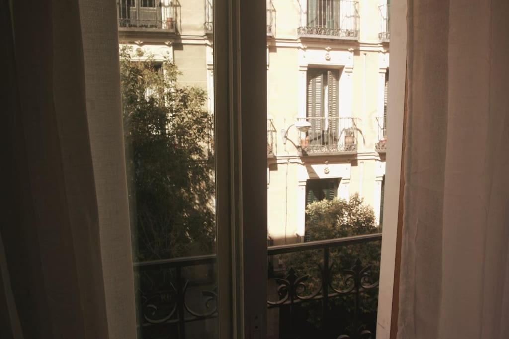 Divina Malasana Apartment Madrid Bagian luar foto