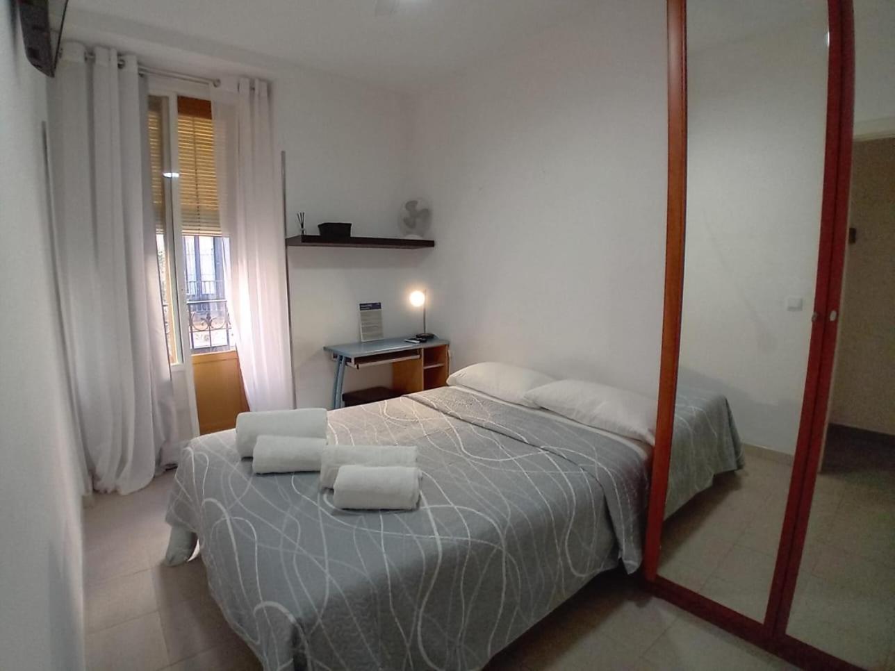 Divina Malasana Apartment Madrid Bagian luar foto